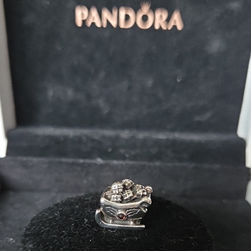 Retired Pandora Sterling Silver Dashing Through The Snow Santa's Sleigh Charm